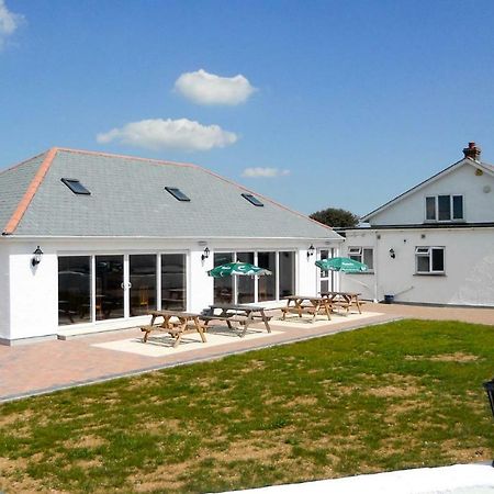 Newperran Holiday Park Ньюки Экстерьер фото