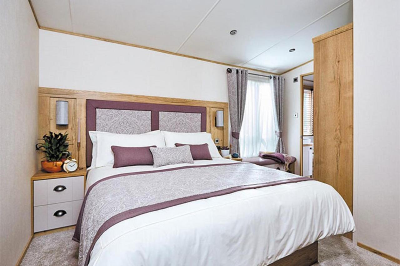 Newperran Holiday Park Ньюки Экстерьер фото