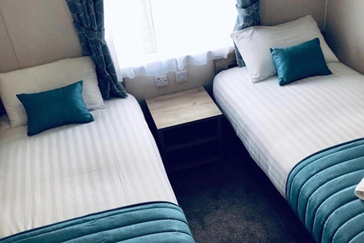 Newperran Holiday Park Ньюки Экстерьер фото