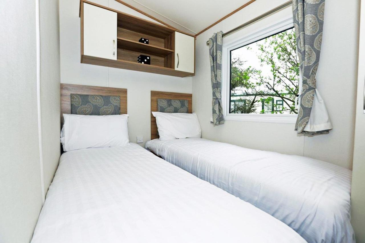 Newperran Holiday Park Ньюки Экстерьер фото