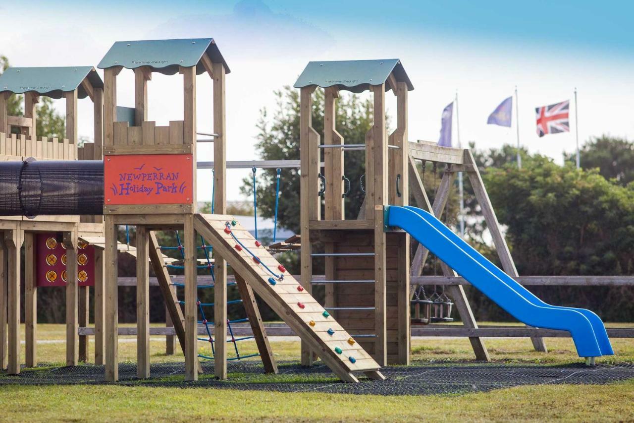 Newperran Holiday Park Ньюки Экстерьер фото