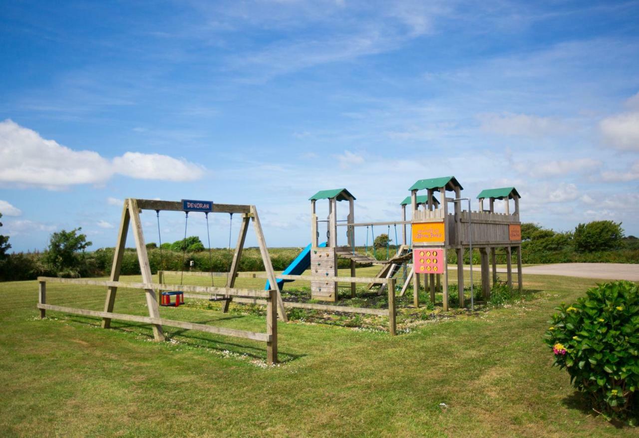Newperran Holiday Park Ньюки Экстерьер фото
